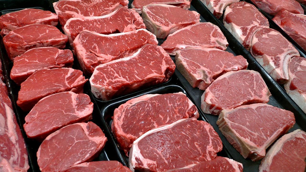 NYC Mayor Bill de Blasio wants to cut red meat supply in municipal buildings