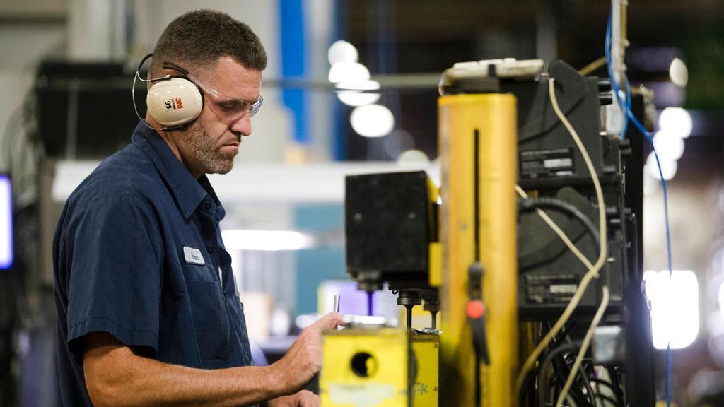 Manufacturing to lead US economy to three percent growth this year?