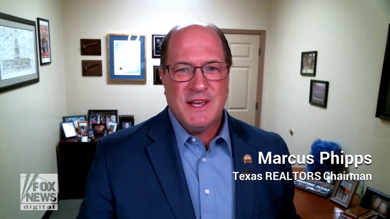 Texas REALTORS Chairman Marcus Phipps and Arizona REALTORS Vice President Sindy Ready speak with FOX News Digital about hot trends in their housing markets and share their best advice for Americans who may want to buy or sell a home.