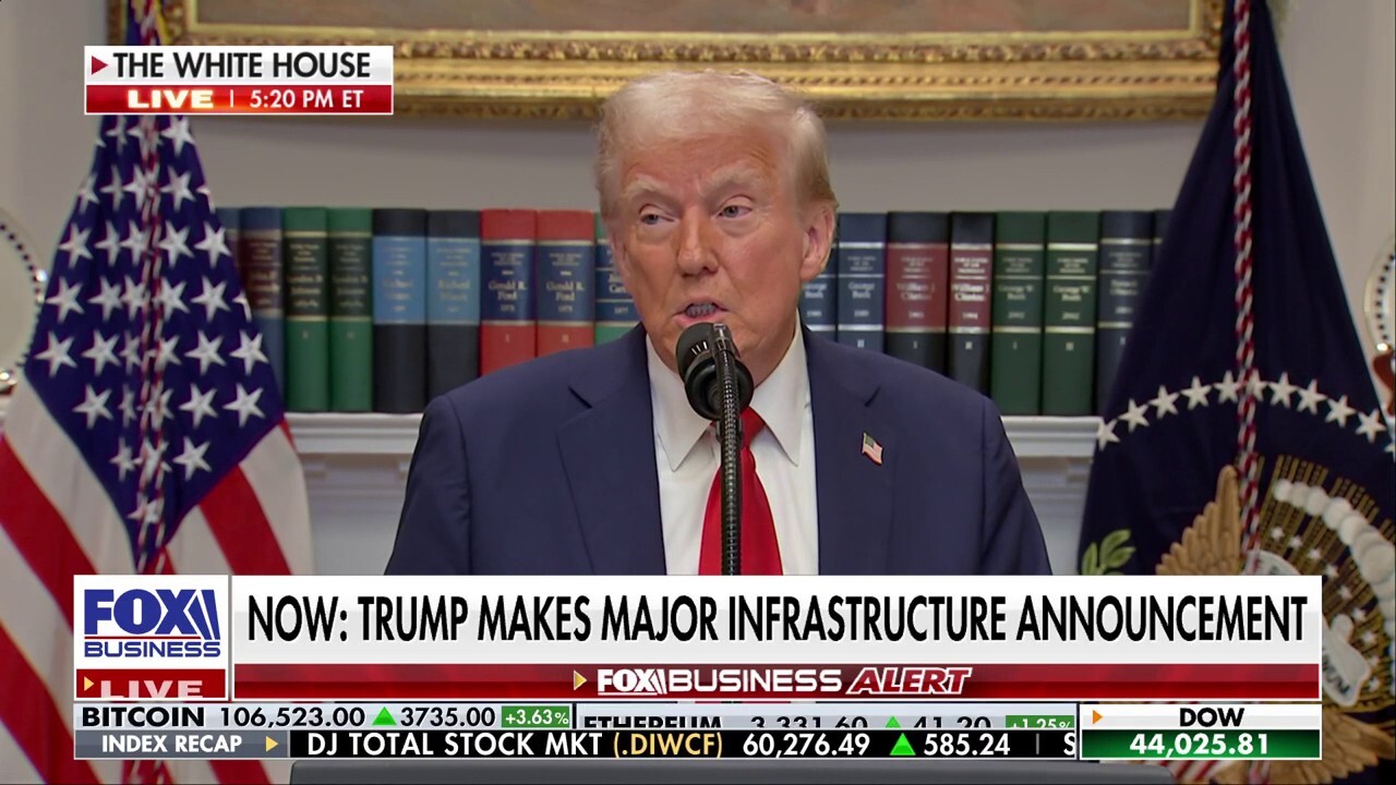 President Trump makes a major infrastructure announcement on his second day in office.