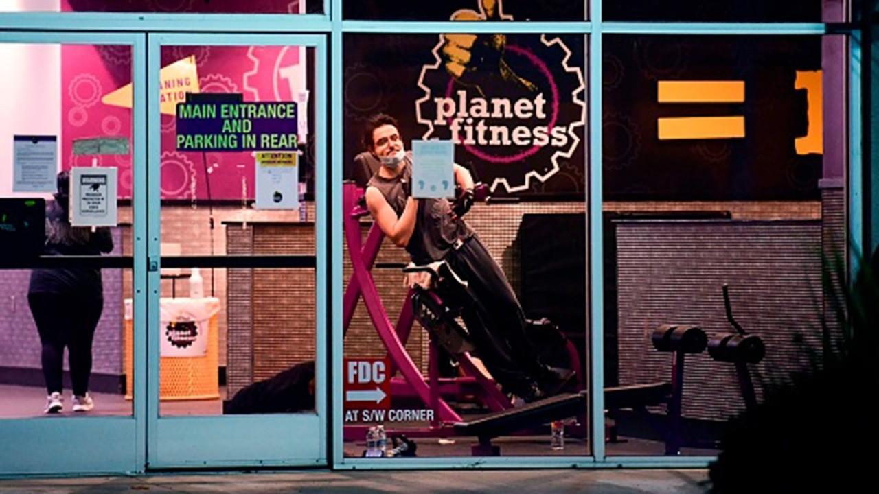 Planet Fitness CEO: Shutting down gyms seems 'counterproductive'