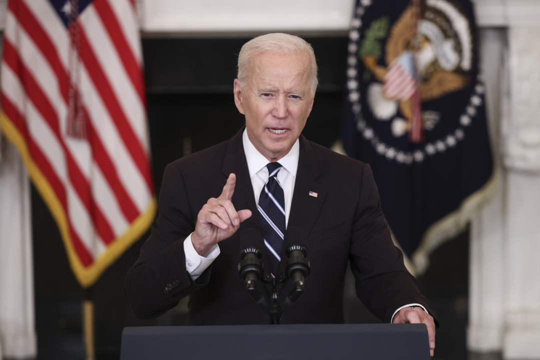 President Biden delivers remarks on strengthening the supply chain and holiday season costs.