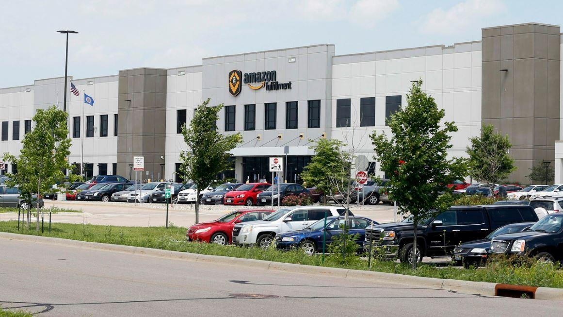 Amazon stock will go to 2,200 points: retail expert