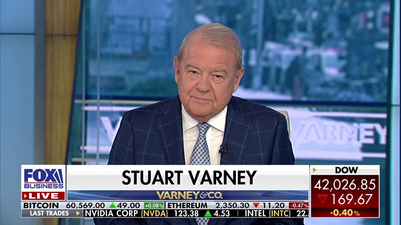 ‘Varney & Co.’ host Stuart Varney argues President Biden's handling of the port strike could hurt Vice President Kamala Harris in November.