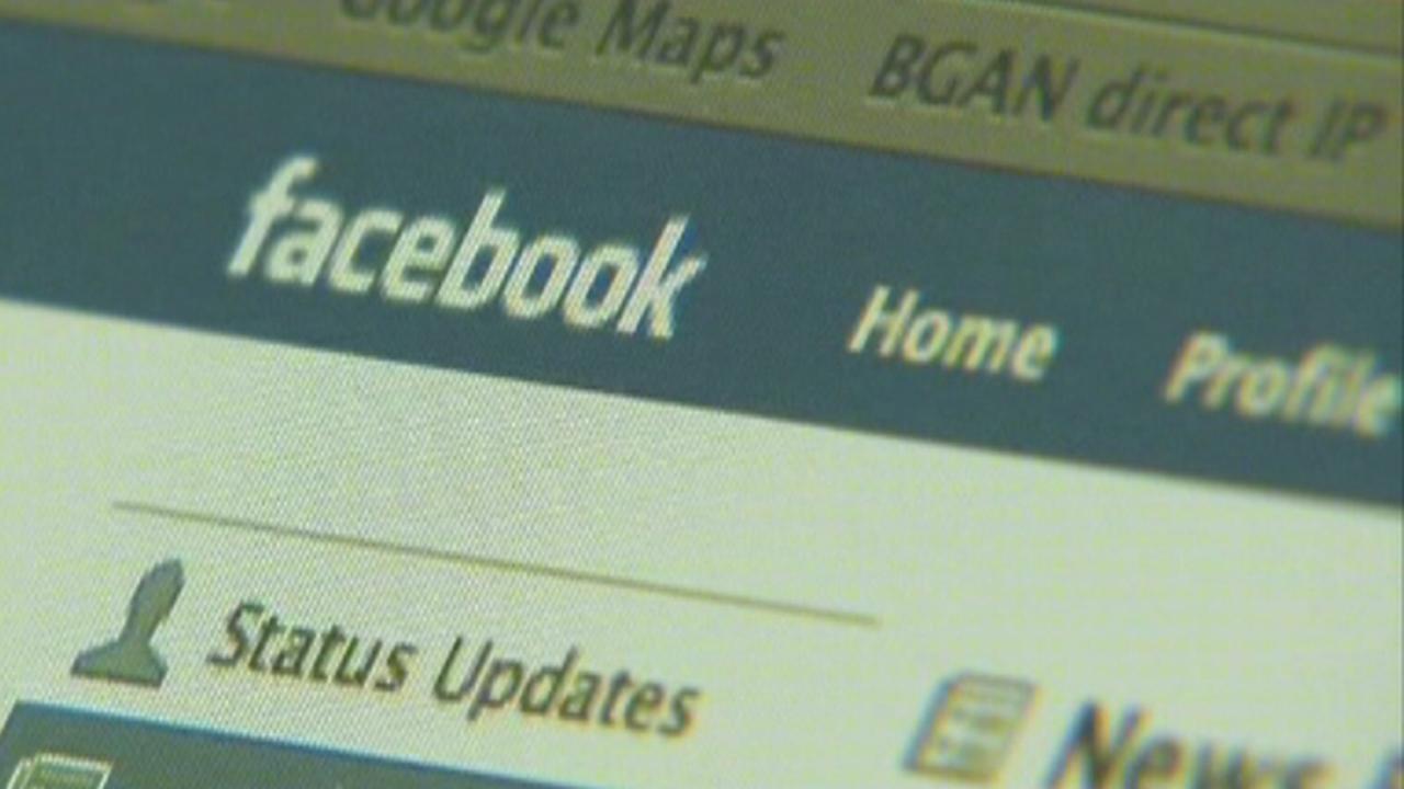 Facebook unveils updated privacy controls