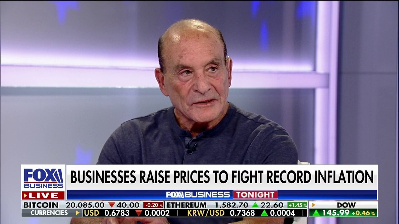 Apple-Metro CEO Zane Tankel discusses how well businesses are doing amid struggles for many restaurants and small businesses on ‘Fox Business Tonight.’