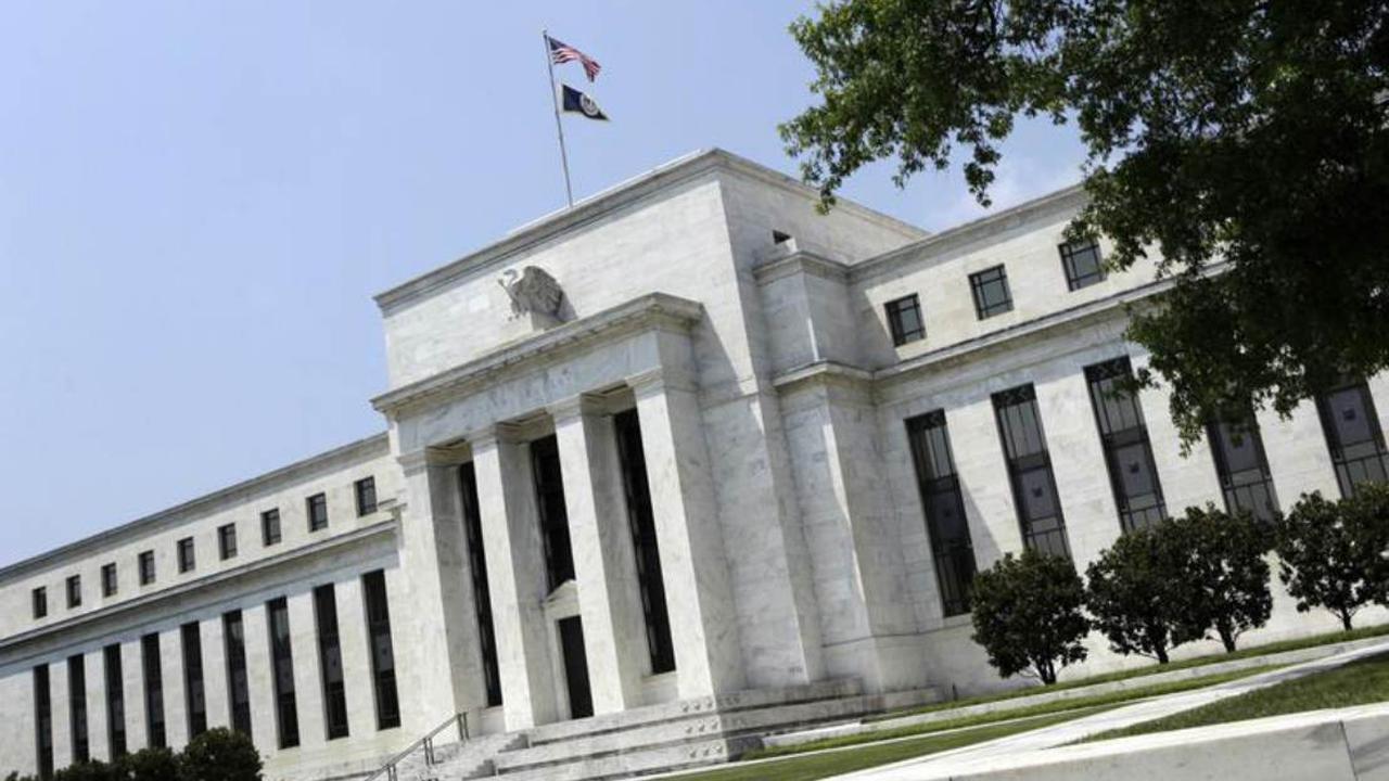Fed minutes: Economic outlook improved since January 