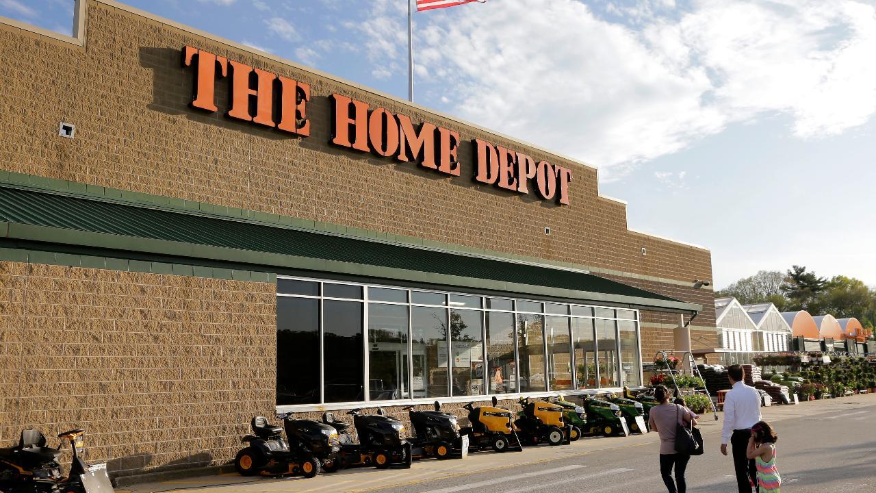 Home Depot reports 4Q earnings, revenue miss