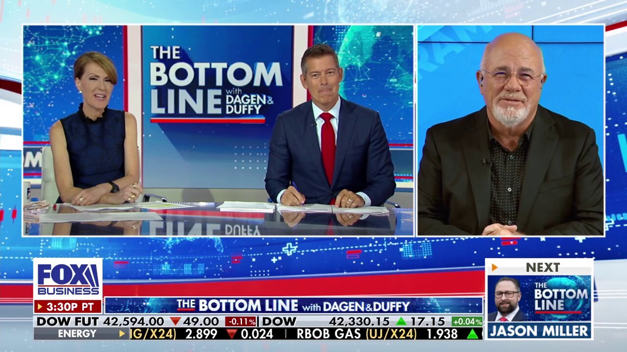  Ramsey Solutions founder and CEO Dave Ramsey discusses fears over the economy among Americans on 'The Bottom Line.'