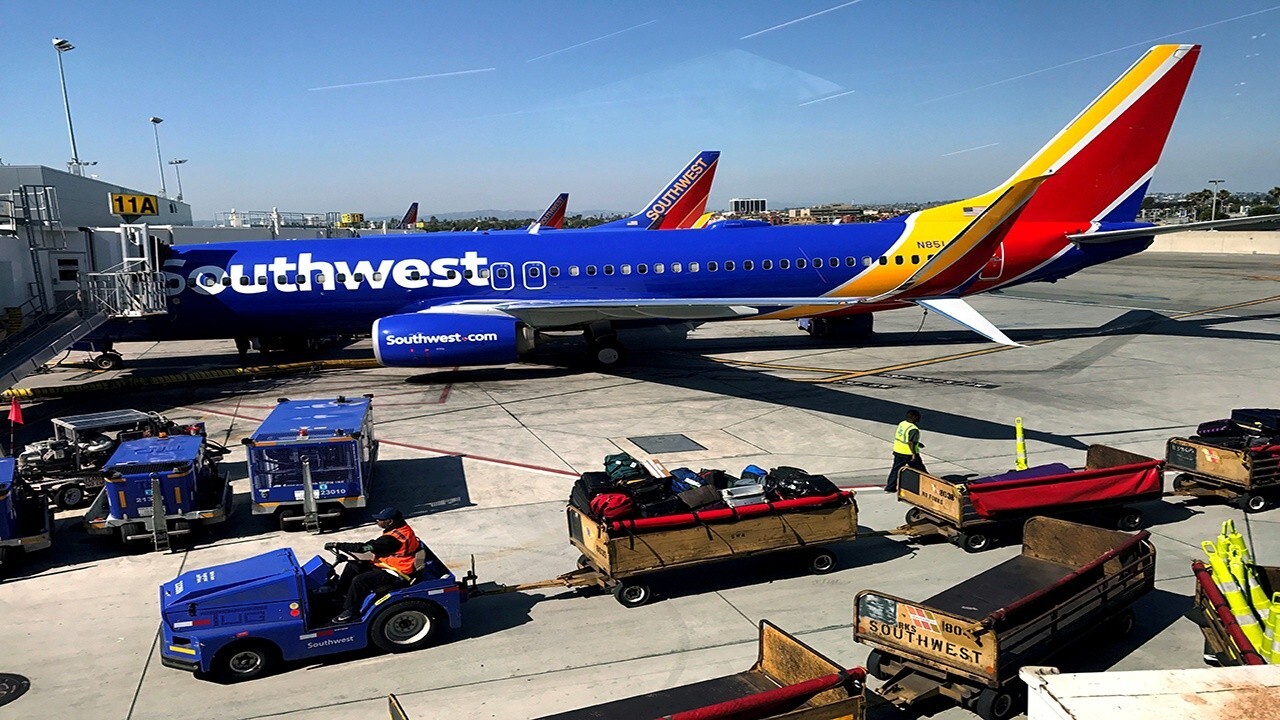 Southwest Airlines stock will see short-term struggle, expert says 