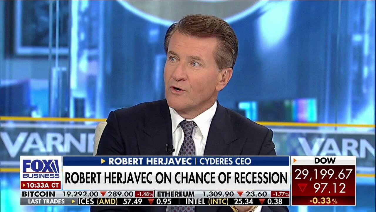 Cyderes CEO and ‘Shark Tank’ star Robert Herjavec argues interest rates will ‘catch up to us’ and the economy will ‘hit a wall.’