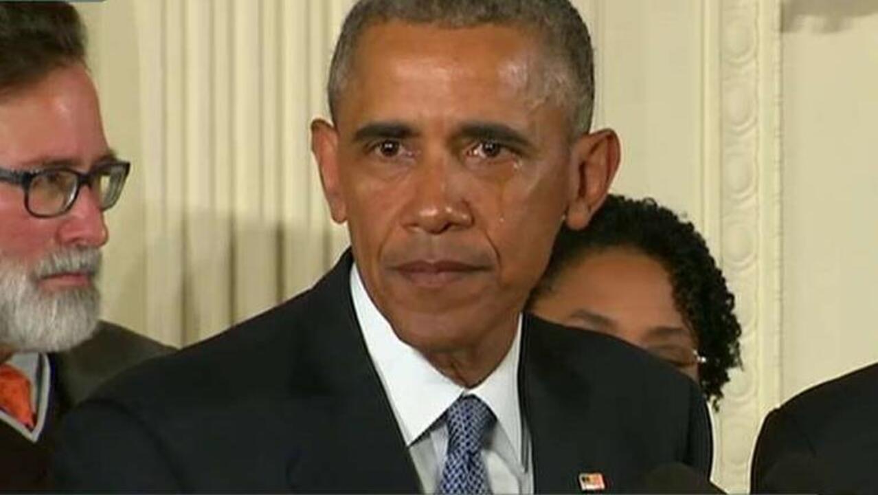 Obama fights back tears announcing gun control executive action