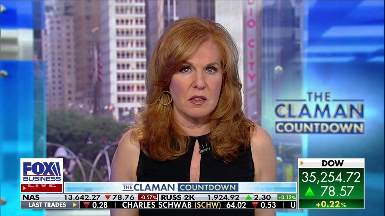FOX Business host Liz Claman explains how viewers can pay it forward to those in need on 'The Claman Countdown.'