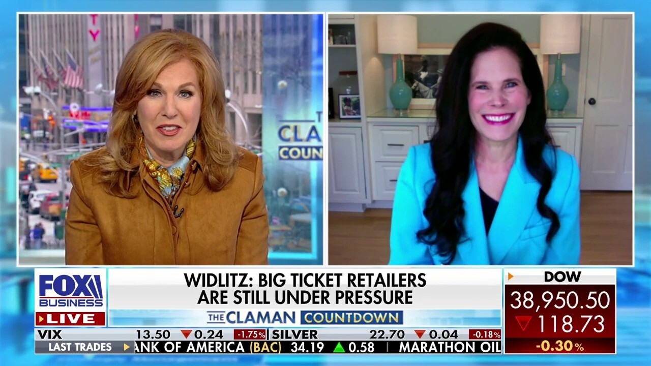 SW Retail Advisors Founder Stacey Widlitz talks about Macy’s shuttering 150 stores and gives her top retail pick on 'The Claman Countdown.'