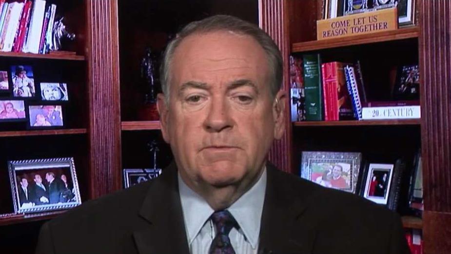 Huckabee: I'm worried about our government trying to influence the election