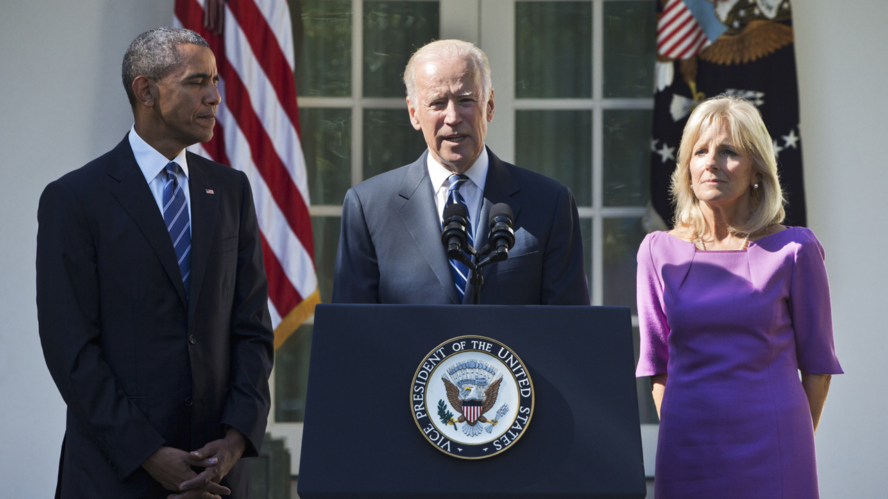 Which candidate benefits most without Biden running in 2016?