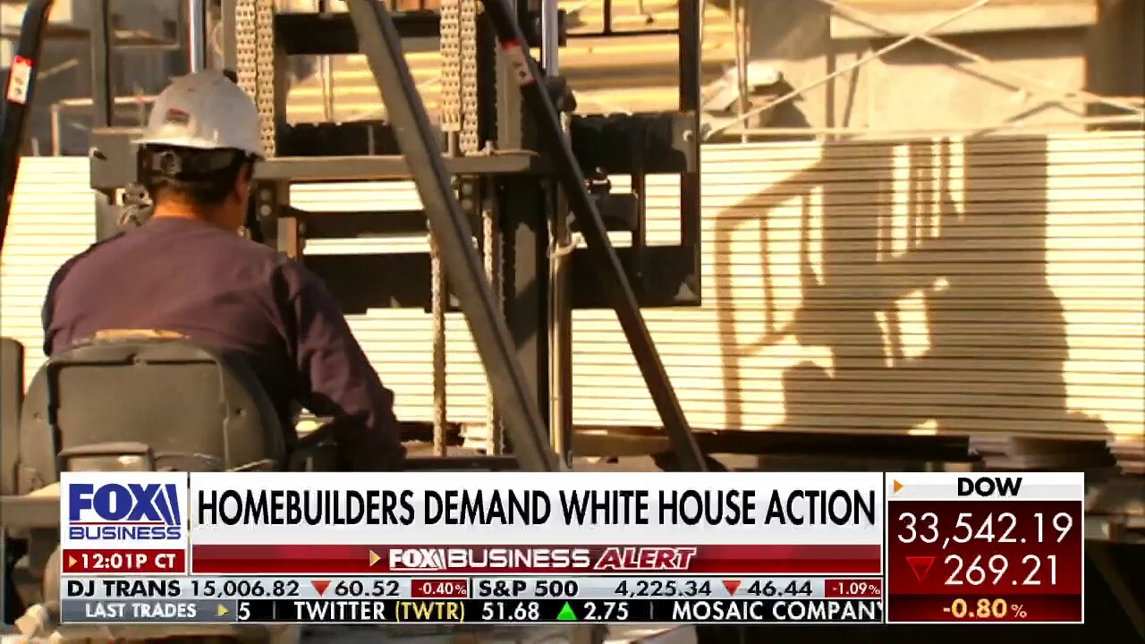 FOX Business' Gerri Willis details how record-high mortgage rates are impacting the housing market on 'Cavuto: Coast to Coast.'
