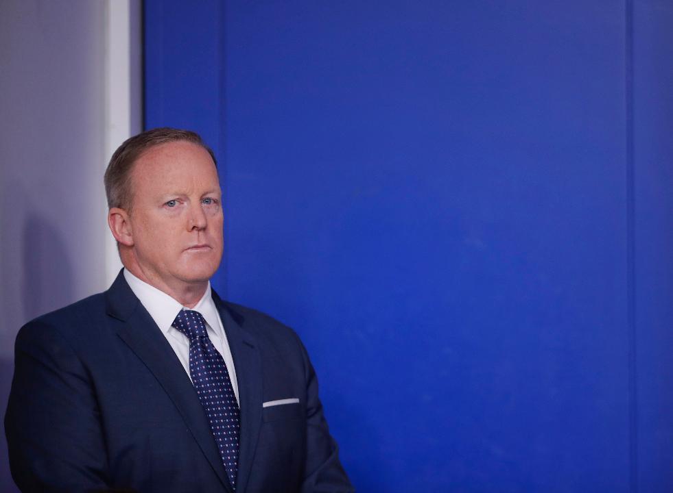 Sean Spicer: Remain very hopeful a health care bill will get done  