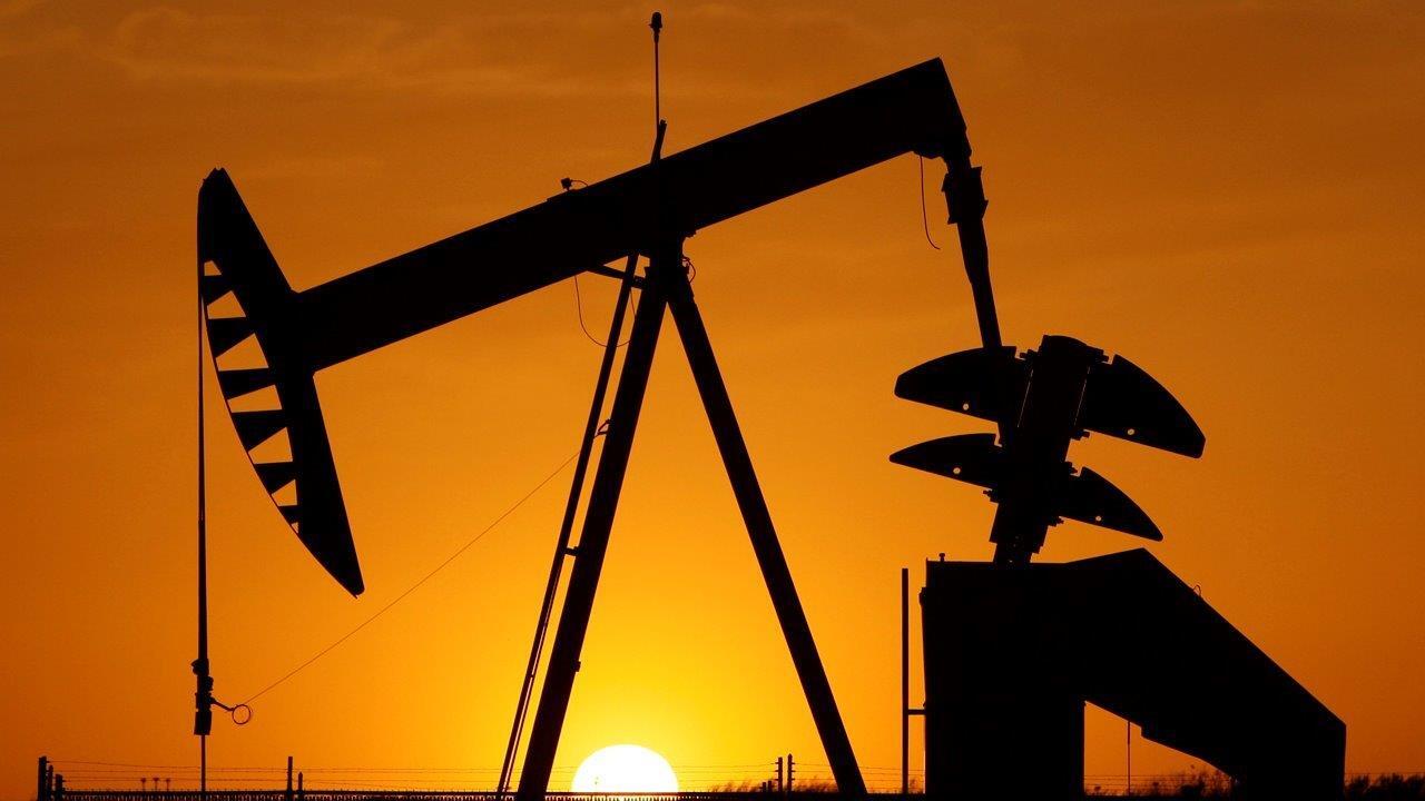 Saudi Arabia, Russia agree to freeze oil output
