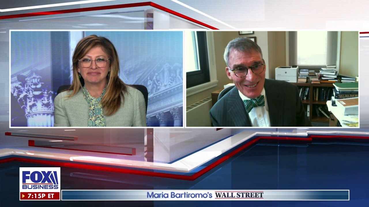Grant’s Interest Rate Observer founder and editor Jim Grant discusses the financial instability the Federal Reserve is facing on ‘Maria Bartiromo’s Wall Street.’
