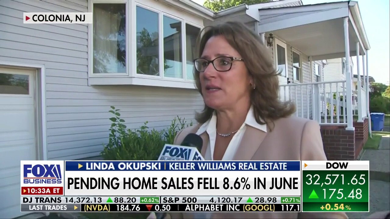 Realtor Linda Okupski of Keller Williams Real Estate in New Jersey explains how the market has changed over the past few months, noting that the condition, price and marketing of the home all matter now.