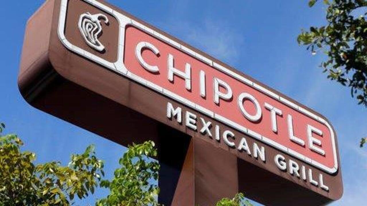Are Chipotle freebies good for business? 