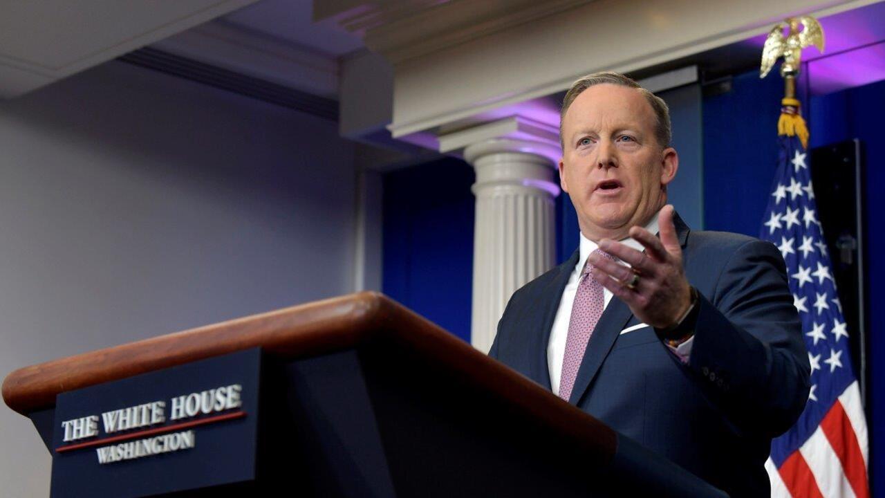 Sean Spicer tries to press reset button with media