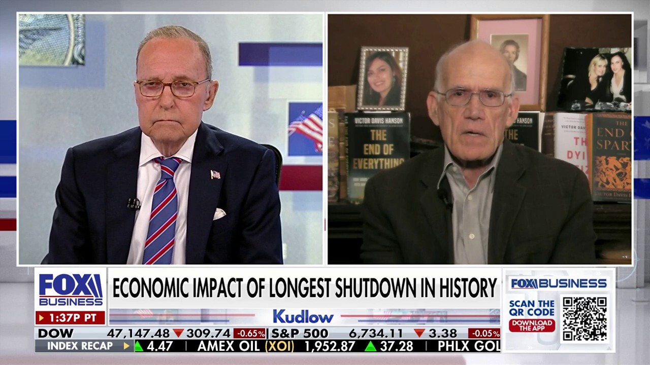 Hoover Institution senior fellow Victor Davis Hanson discusses the economic impact of the government shutdown, Democrat strategy to undermine Trump and more on 'Kudlow.'