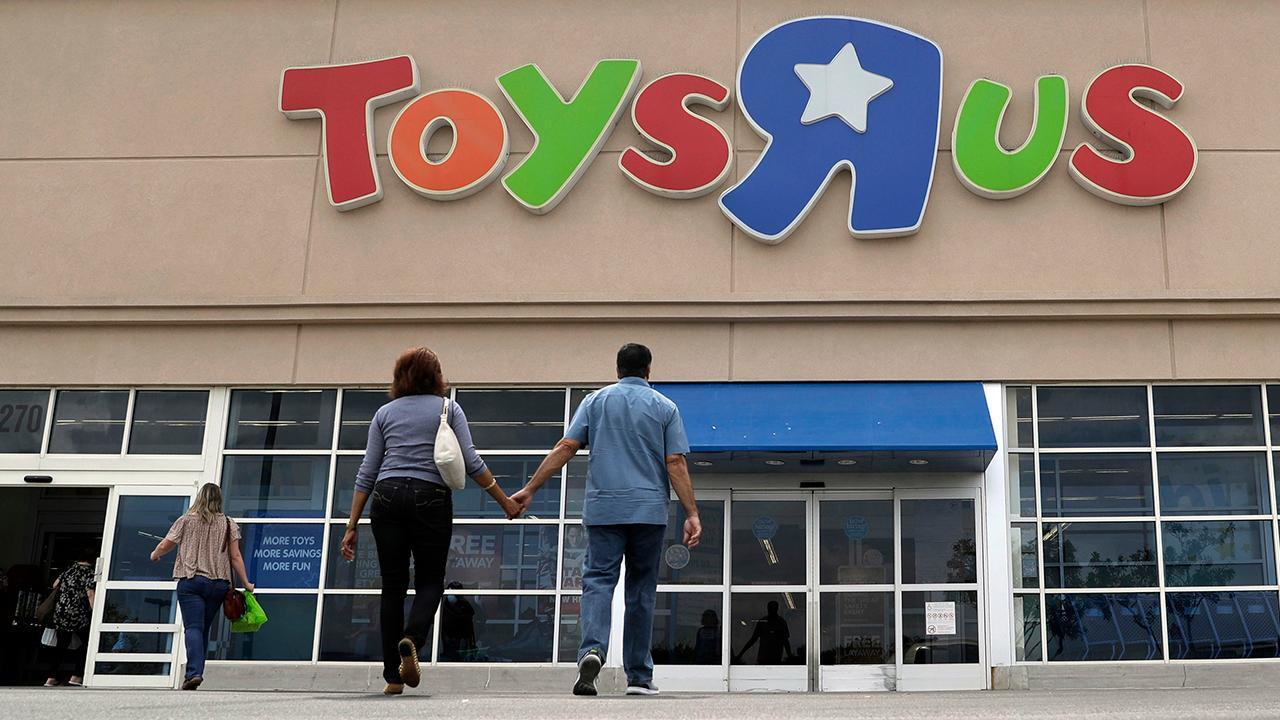 Who Toys 'R' Us blames for their store closings