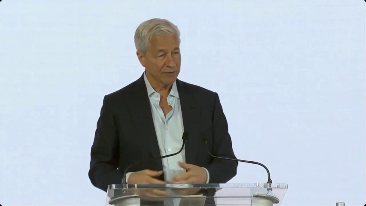 At JPMorgan’s Investor Day, Dimon said the bank will now allow clients to buy Bitcoin but that policy hasn’t changed his view on the cryptocurrency. (JP Morgan)