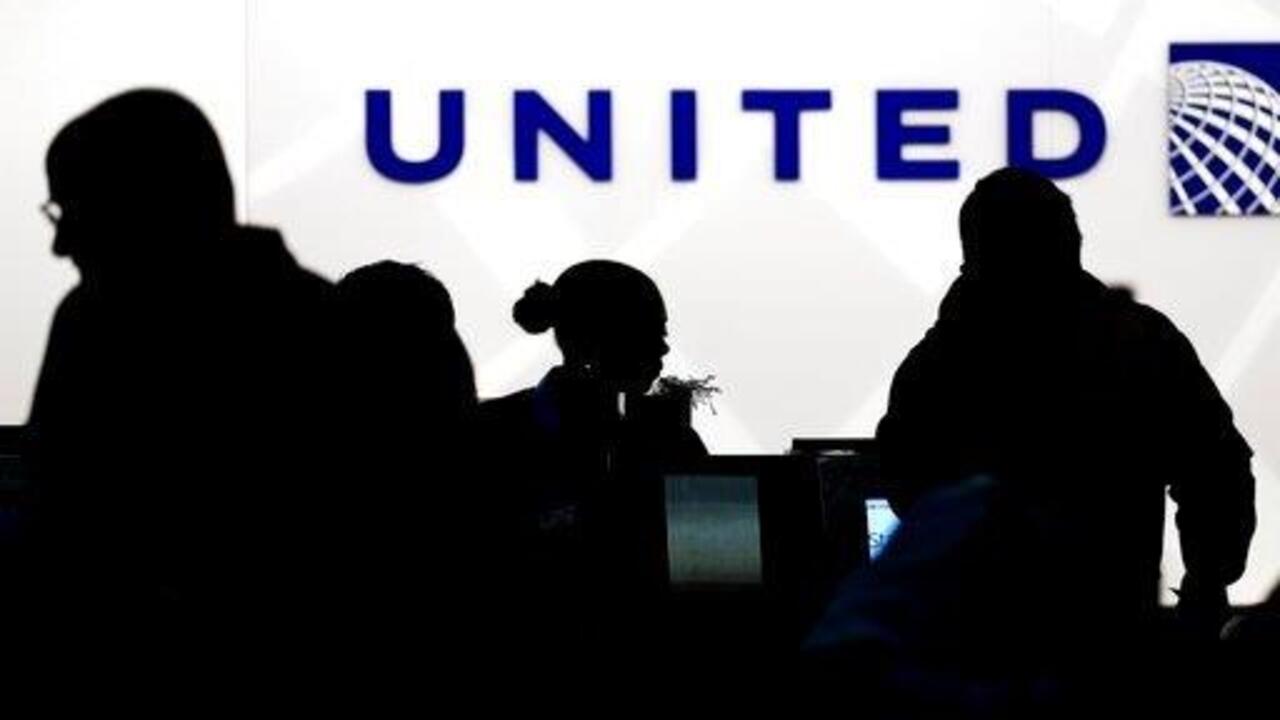 United Airlines passenger hires a lawyer 