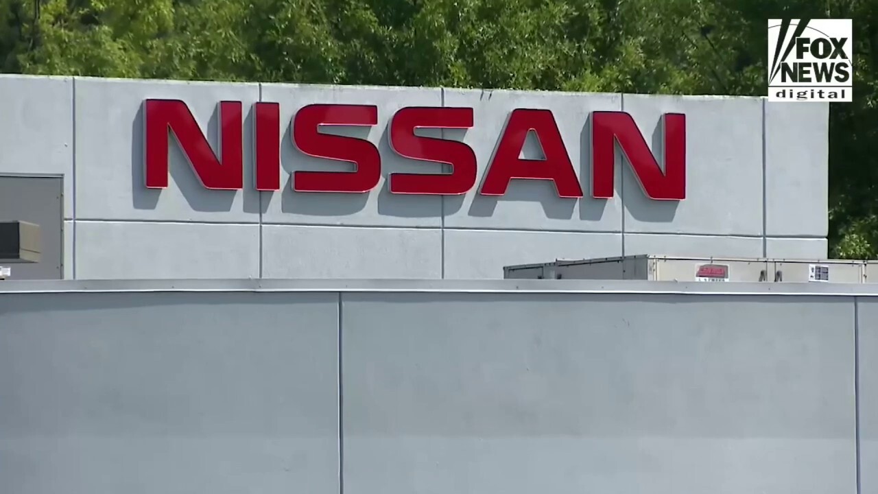 Nissan seeks to delay supplier payments to free up cash; Fed: banks well-positioned to withstand economic downturn; Cruise passengers will be charged $5 fee at Mexican ports; Analysts at Jeffries are more optimistic about Disney.