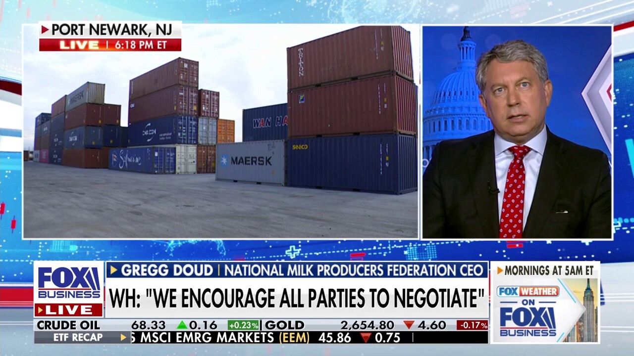 National Milk Producers Federation CEO Gregg Doud discusses the impact that the port strike could have on various industries and the economy on 'The Bottom Line.'