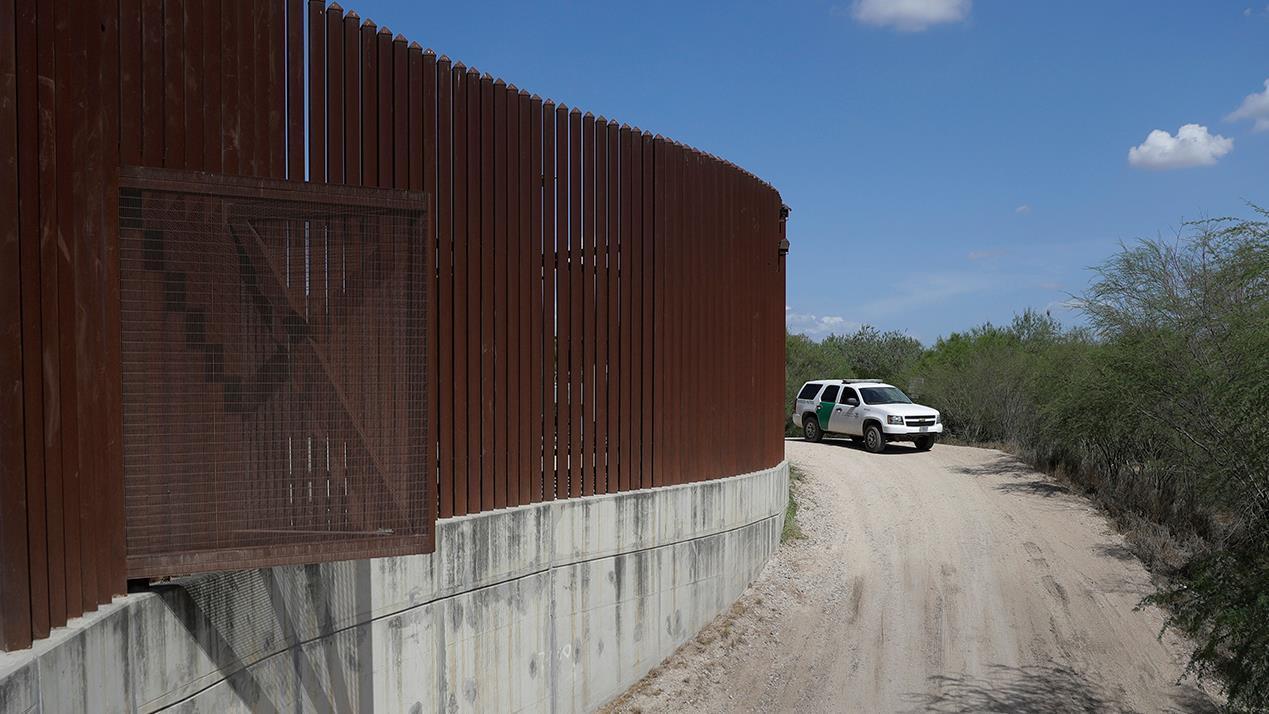 Border crisis: US on pace to apprehend 1M people crossing into US illegally, Texas Lt. Gov. Dan Patrick says