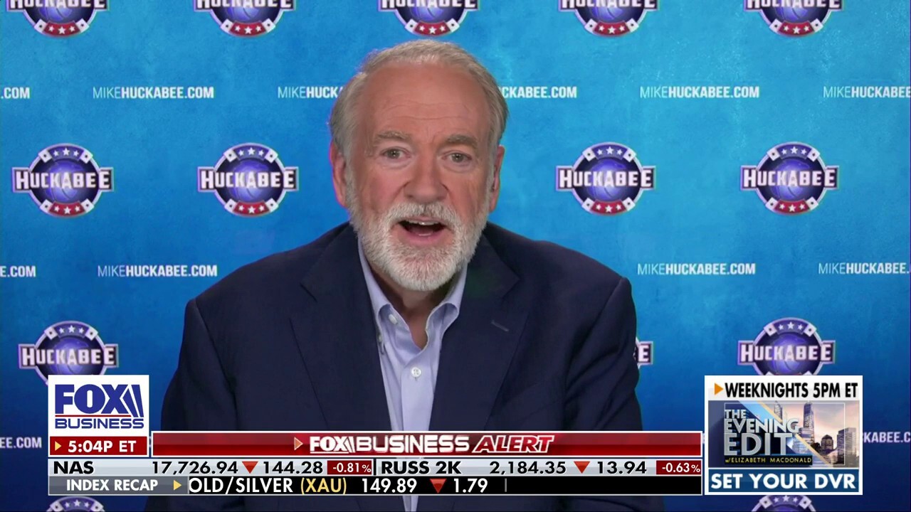 Mike Huckabee: Biden has a choice to go out gracefully or Dems may toss him out