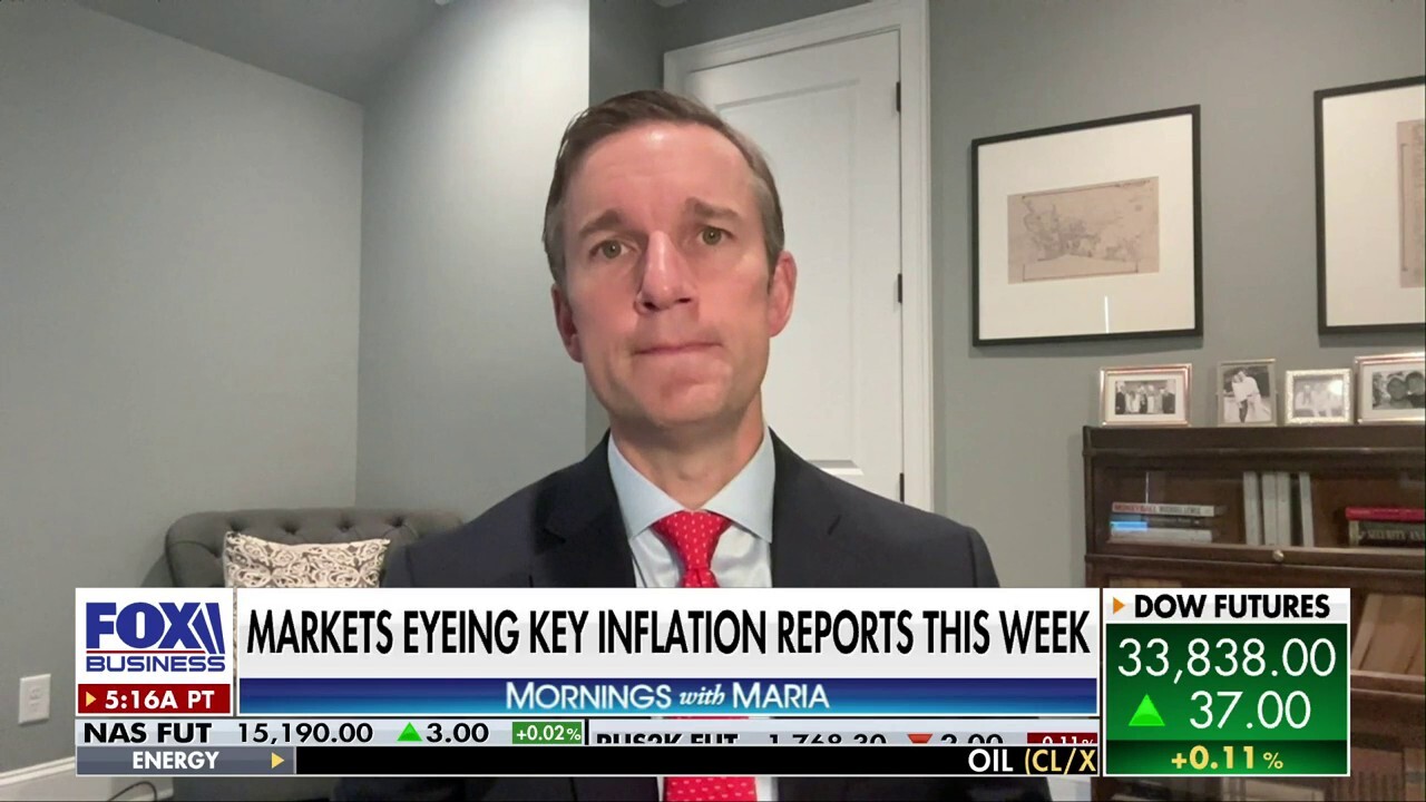 U.S. Banks Asset Management Group CIO Eric Freedman joins ‘Mornings with Maria’ to discuss market activity, signs inflation is coming down and whether Americans can expect another rate hike in 2023. 