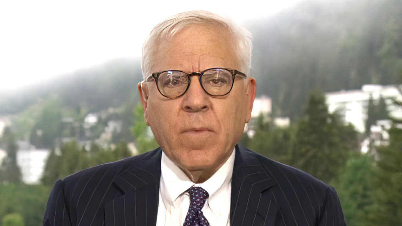 The Carlyle Group co-founder David Rubenstein argues The Fed may face challenges if they decide to raise interest rates without ‘destroying the economy.'
