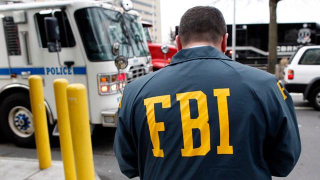 Former FBI agent says his privacy was violated by Justice Dept.
