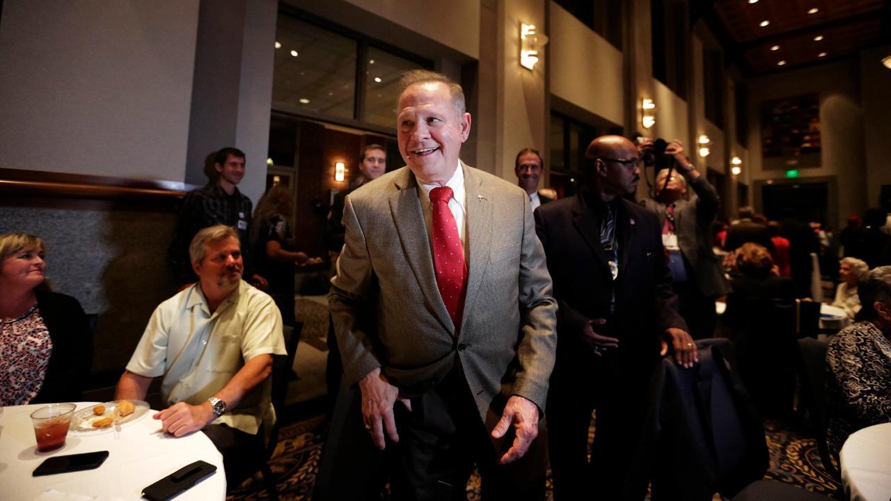  Moore upsets incumbent Sen. Strange in Alabama Senate primary