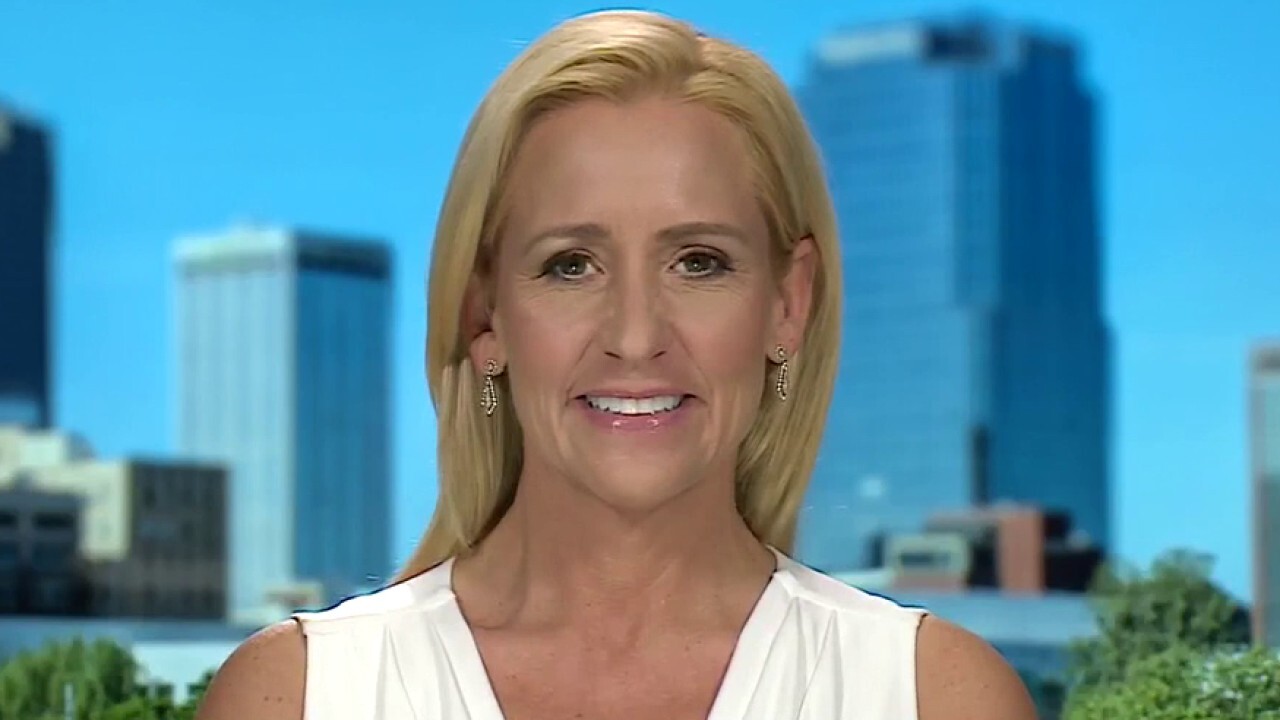 Leslie Rutledge weighs in as 20 GOP-led states threaten legal action against the DHS Disinformation Governance Board on 'Fox Business Tonight.'