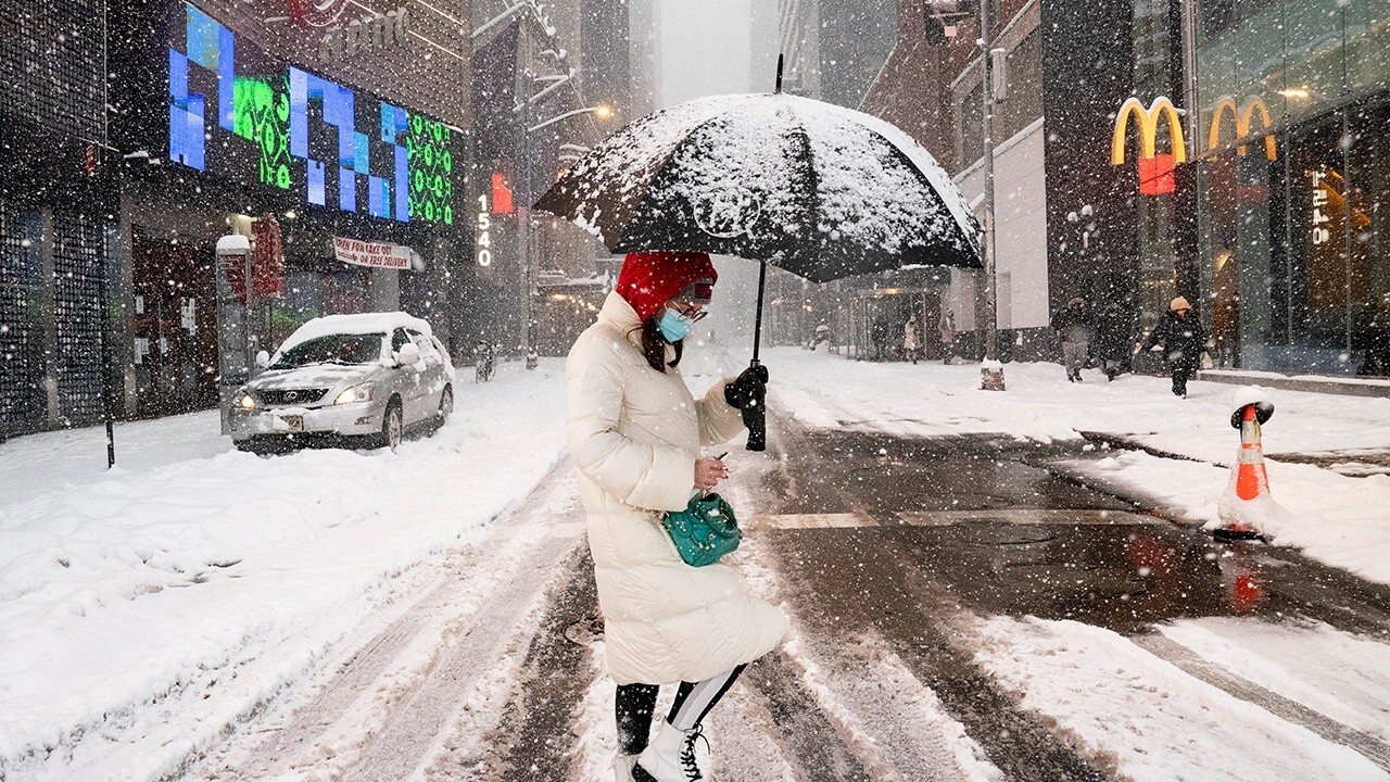 NYC restaurants are ‘heartbroken’ they can’t reopen indoor dining amid storm: Expert