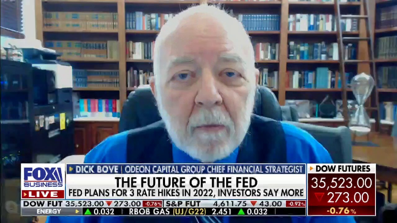 Odeon Capital Group chief financial strategist Dick Bove discusses the Federal Reserve’s rate hikes and his outlook for bank earnings. 