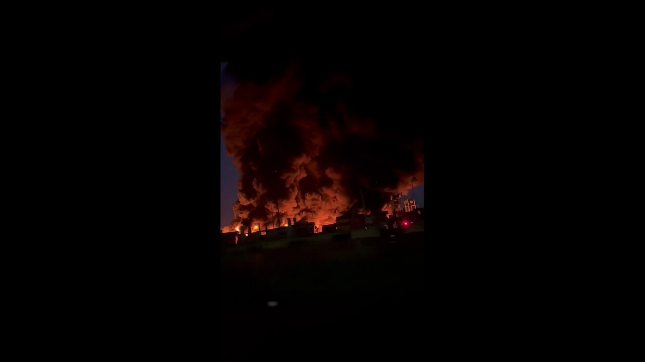 A fire that has broken out at a port in southern Turkey following an earthquake there Monday. (Credit: @AFKaratay/LOCAL NEWS X/TMX)