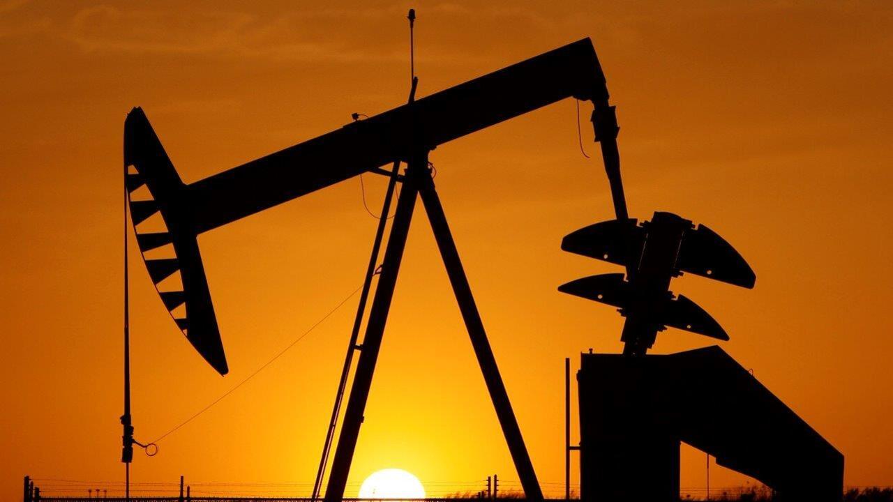 Oil headed back below $30 by the end of the year?