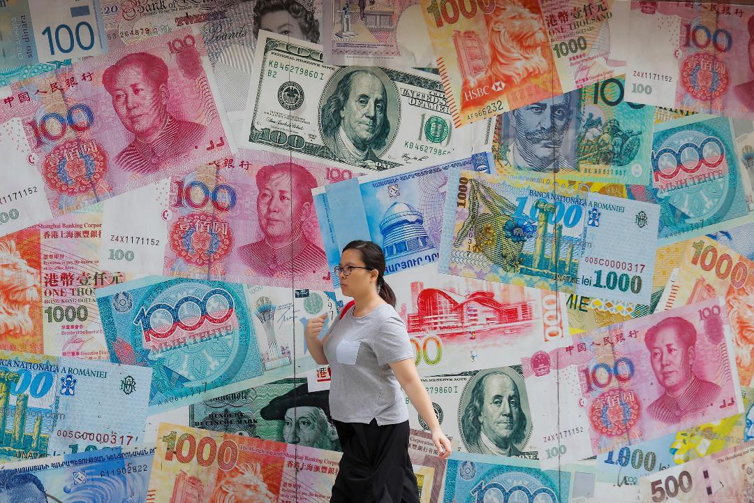 IMF lowers global economic outlook