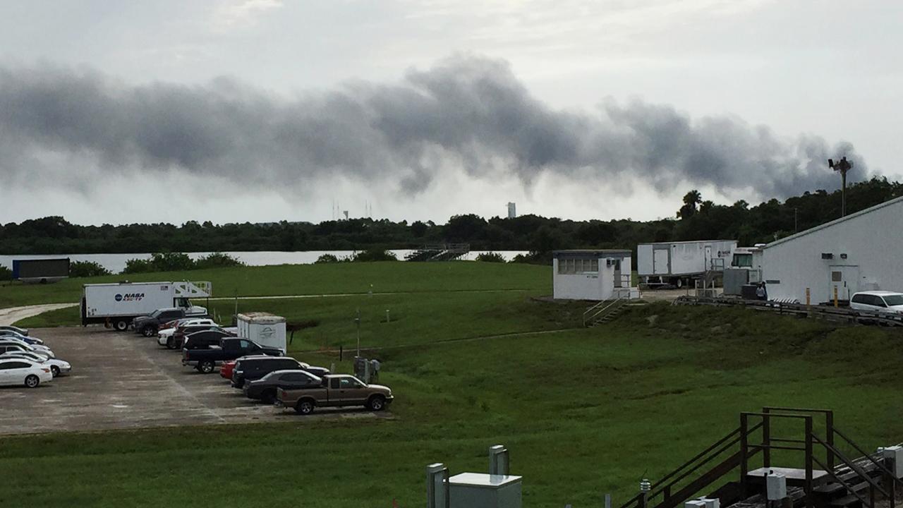 Explosion shakes SpaceX launch site during test