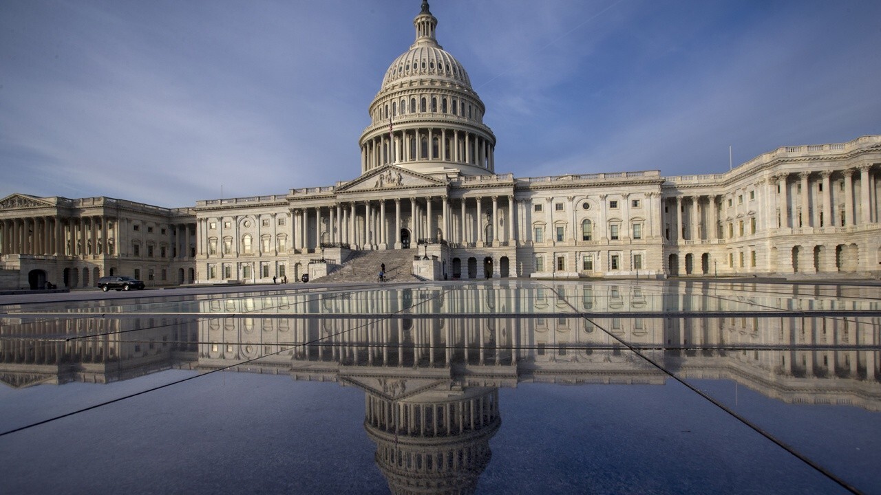 Lawmakers scramble to avoid government shutdown, debt default