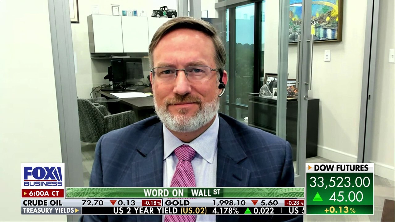 Greenwood Capital President and CIO Walter Todd joined ‘Mornings with Maria’ to discuss the state of the U.S. economy as Walmart closes 23 stores in 2023. 