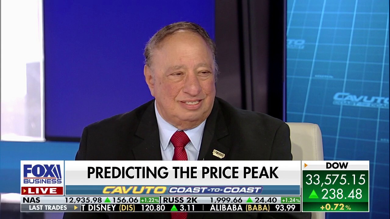 United Refining Company Chairman and CEO John Catsimatidis discusses the economy, inflation and food prices ahead of the House vote on the Inflation Reduction Act.