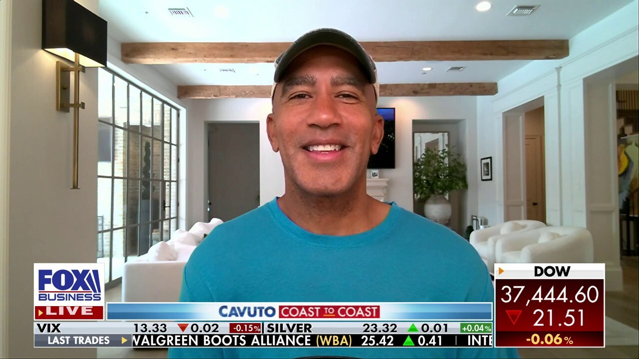 'Die With Zero' author Bill Perkins discusses whether leaving money to children is a good idea on 'Cavuto: Coast to Coast.'
